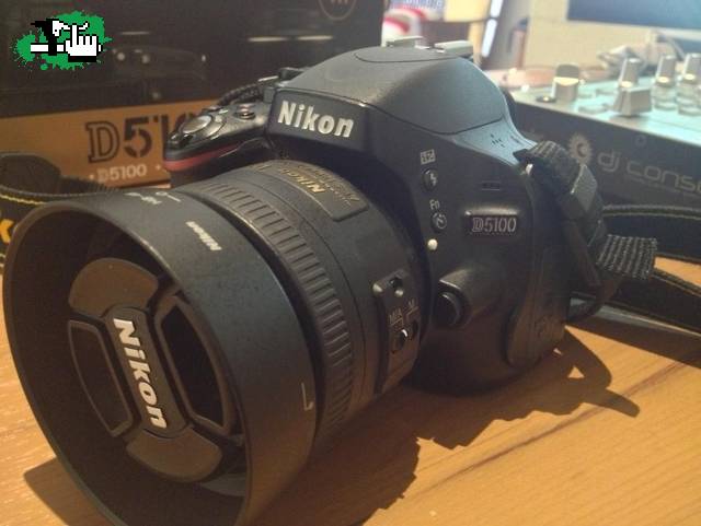 Vendo o permuto Nikon D5100 + 35mm 1.8f + flash + bolso X bici o partes