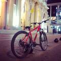 foto de Mi Bike posando Frente a la Catedral!